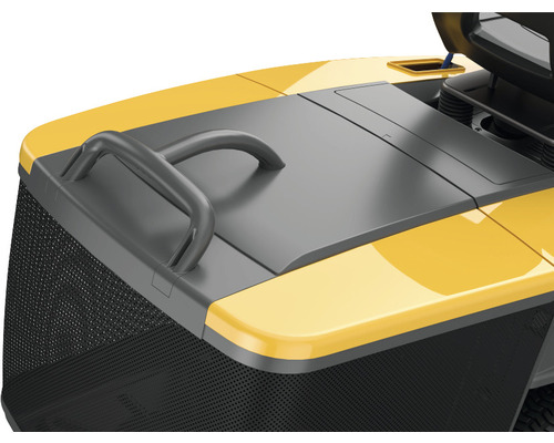 Vue détaillée d''un tracteur de pelouse avec bac de ramassage