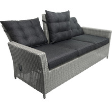 Graues Rattan Gartensofa mit grauen Kissen für drei Personen