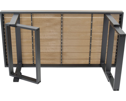 Dessous d''une table de jardin avec des panneaux en bois et des pieds en métal