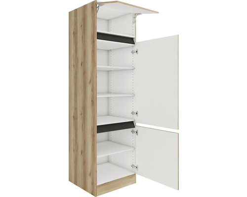 Armoire de cuisine ouverte avec étagères et portes en bois