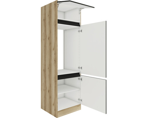 Armoire de cuisine avec étagères et portes ouvertes