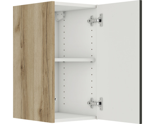 Armoire de salle de bains ouverte avec porte en bois et étagère