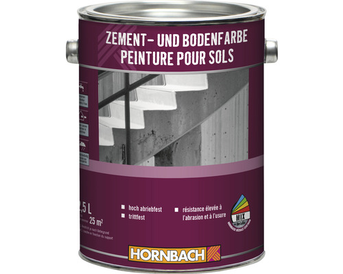 Zement- und Bodenfarbe im Metalleimer