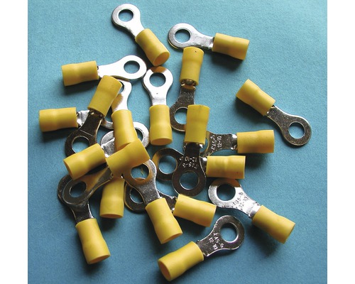 Mehrere Ringkabelschuhe mit Isolierung