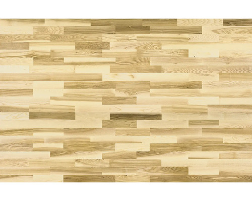 Holzboden aus mehreren Paneelen