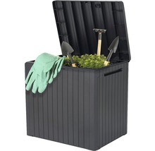Geöffnete Gartenbox aus Kunststoff mit Gartengeräten und Gartenhandschuhen
