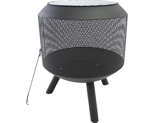 Feuerstelle aus Metall mit drei Beinen und einem Schürhaken