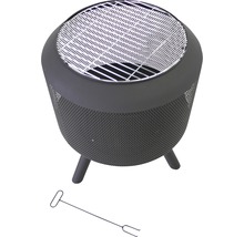 Foyer avec grille de barbecue et tisonnier