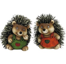 Deux figurines décoratives hérisson avec salopettes
