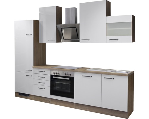 Küchenzeile mit Elektrogeräten und Einbauspüle