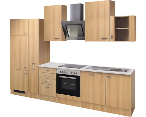 Cuisine intégrée avec éléments hauts, hotte aspirante, évier et appareils électriques