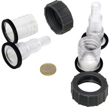 Plusieurs raccords de tuyau transparents avec des joints noirs et une pièce de monnaie pour l''indication de la taille.