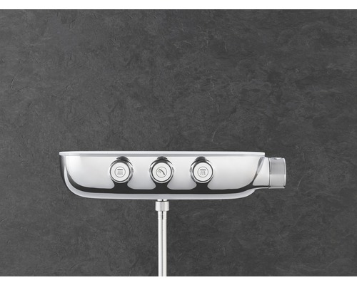 Aufputz Duschpaneel mit drei Reglern zur Steuerung verschiedener Duschfunktionen.