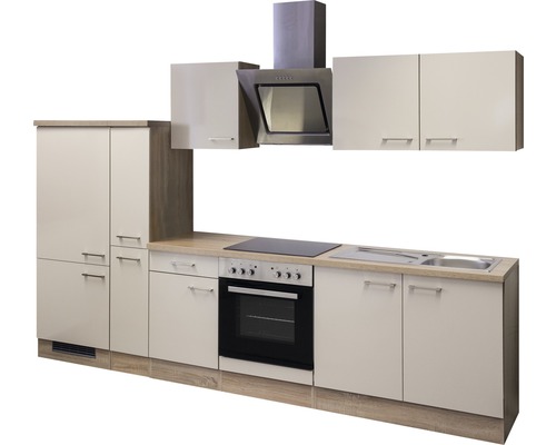 Cuisine complète avec armoires, évier, cuisinière, four et hotte aspirante