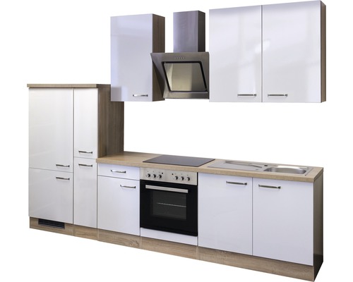 Cuisine complète avec meubles hauts, hotte, évier et appareils électriques