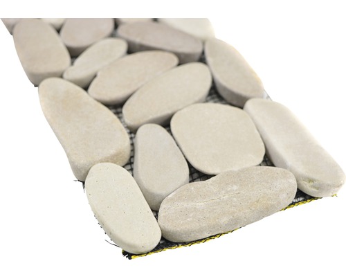 Tapis de mosaïque avec galets