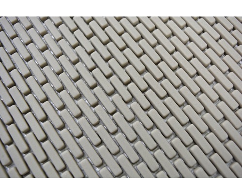 Gros plan d''un tapis de douche avec un motif rectangulaire