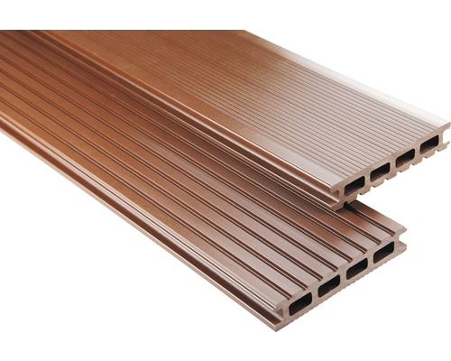Kit de planches pour terrasse en PVC Konsta marron 9 m² comprenant planches pour terrasse en PVC, soubassement et matériel de montage