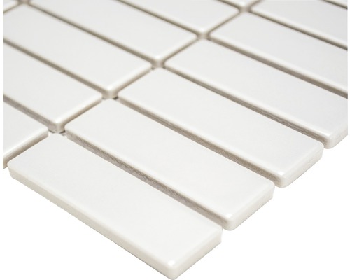 Mosaïque en céramique de forme allongée