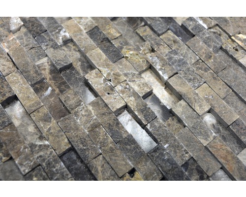 Dekorative Wandverkleidung aus Natursteinmosaik