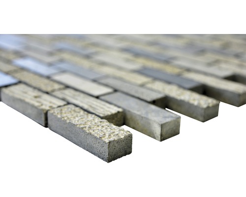 Mosaikfliese mit rechteckigen Steinen