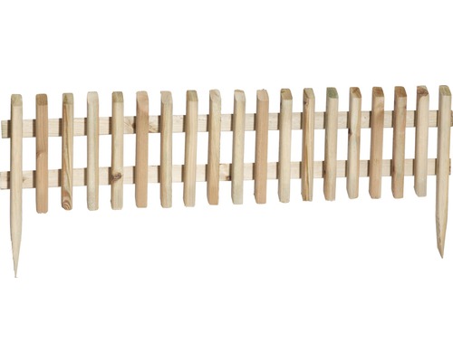 Gartenzaun aus Holz mit Erdspießen