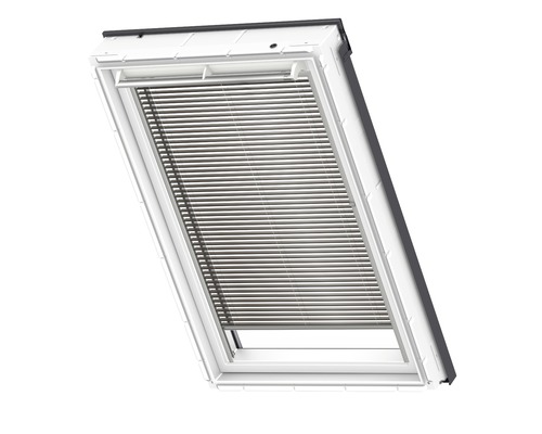 Fenêtre de toit avec store pour réguler la lumière