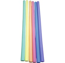 Plusieurs frites de piscine en mousse