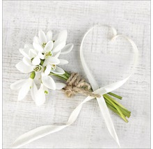 Bouquet de perce-neige blancs avec ruban en forme de cœur