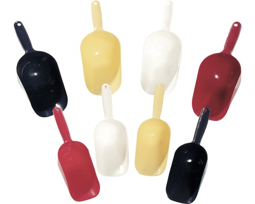 Plusieurs pelles en plastique pour diverses utilisations