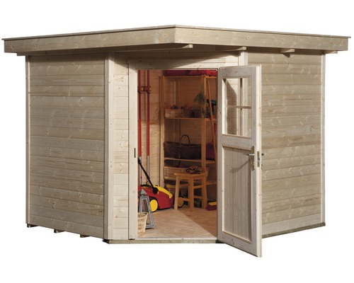 Holzgartenhaus mit geöffneter Tür und Gartengeräten im Inneren