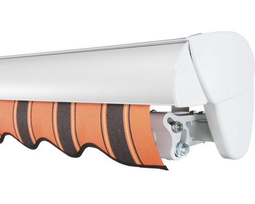 Markise mit Streifenmuster im Detail