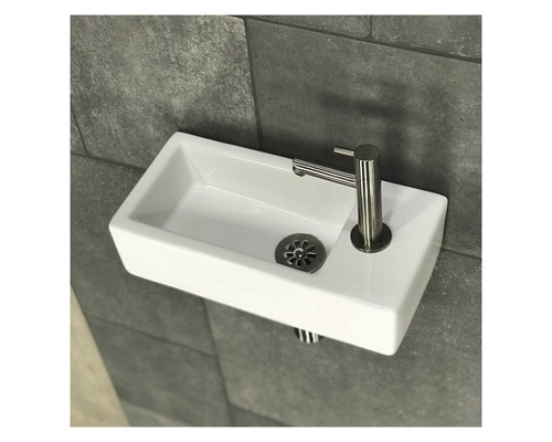 Rechteckiges, wandhängendes Waschbecken mit Armatur