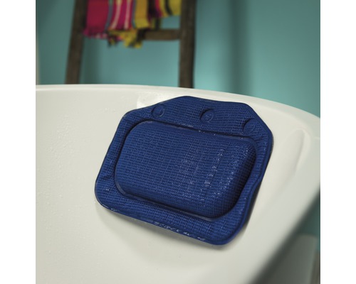 Coussin de nuque en textile avec ventouses sur une baignoire