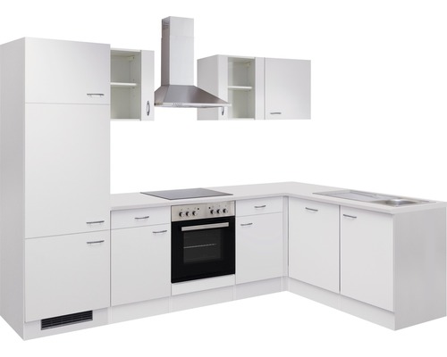 Cuisine intégrée blanche avec évier, cuisinière, hotte et placards