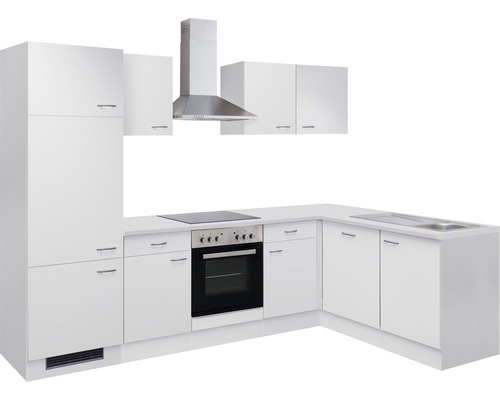 Cuisine d''angle blanche avec cuisinière, hotte aspirante et évier