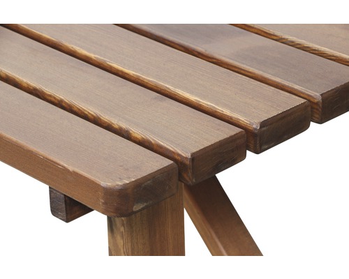 Detailansicht einer Holzgartentischplatte