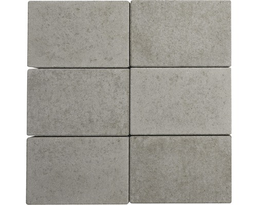 Six pavés en béton