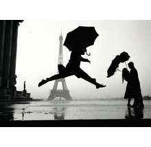 Szene in Paris mit Eiffelturm, Personen mit Regenschirmen und einer Person, die springt