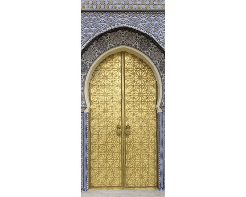 Porte ornée de motifs orientaux