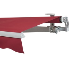 Markise mit rotem Markisentuch und silberfarbenem Gestell