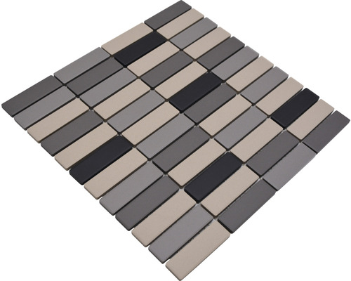 Mosaïque en céramique dans différentes nuances de gris