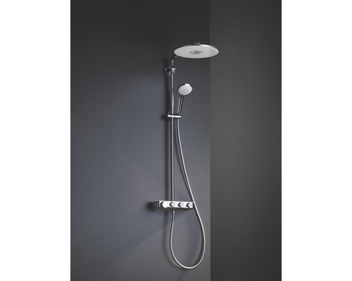 Système de douche avec douche de tête, douchette à main et mitigeur thermostatique.