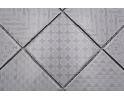 Fliesen mit verschiedenen geometrischen Mustern