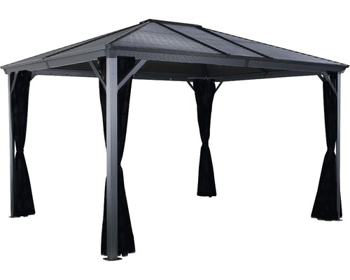 Pavillon de jardin avec rideaux