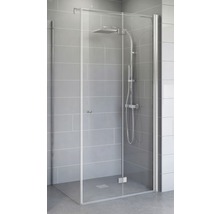 Duschkabine mit Brausegarnitur und klarer Glaswand im Badezimmer