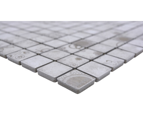 Carreaux de mosaïque avec différents motifs