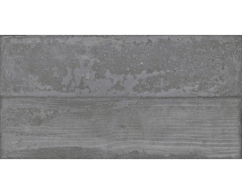 Bordure en béton avec structure en bois