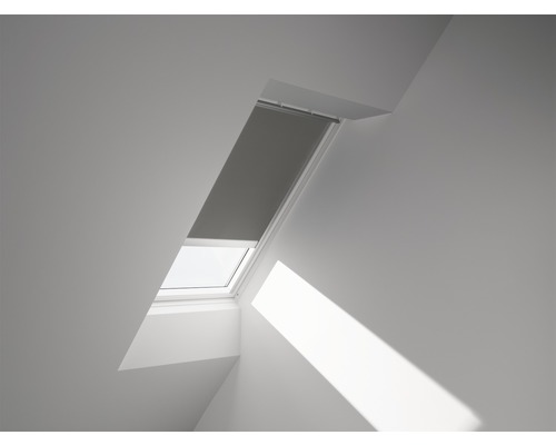 Store occultant VELUX gris foncé à énergie solaire cadre aluminium DSL SK06 0705S