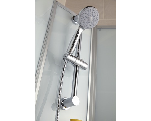 Ensemble de barre de douche avec douchette à main dans la salle de bain